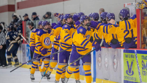 Hermantown vs Cretin-Derham-Hall Dec2-22 Earl Ebensteiner17